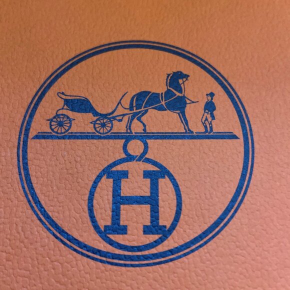 Hermès Tall Shopping Bag - Great Gift Idea! - Picture 4 of 5